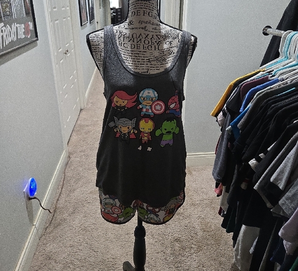 Women's Superhero Pajamas Set - Picture 1 of 5